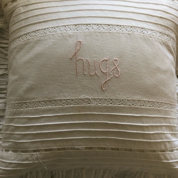 “Hugs”, “Kisses”, “PS I Love You”. Set of 3 Decorative Pillows. - Picture 4 of 8